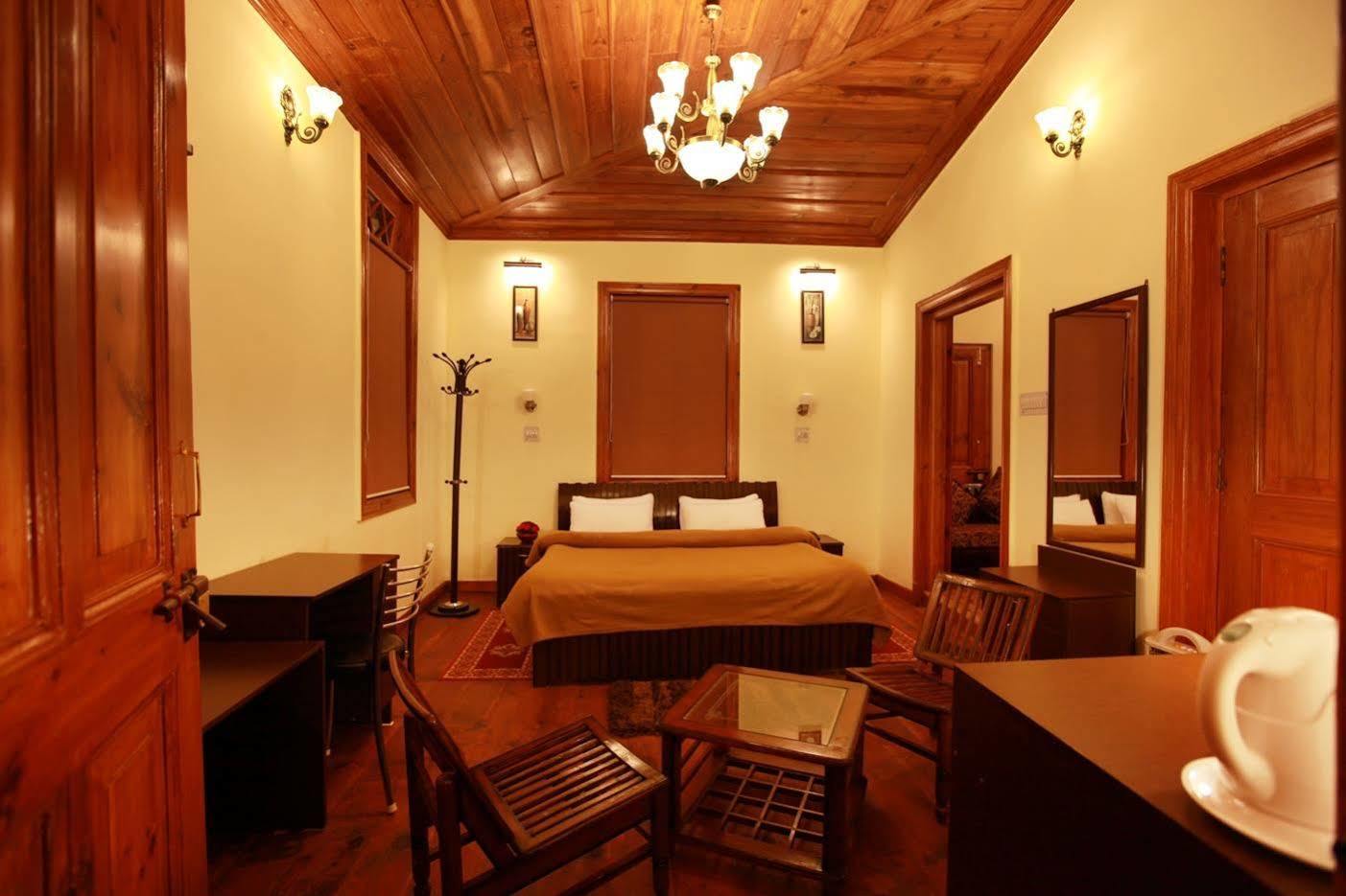 Torrentium Lodge Shimla Bagian luar foto