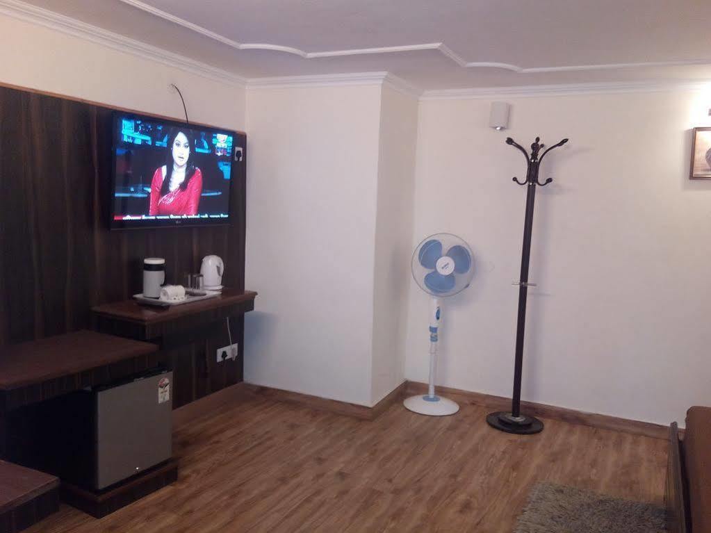 Torrentium Lodge Shimla Bagian luar foto