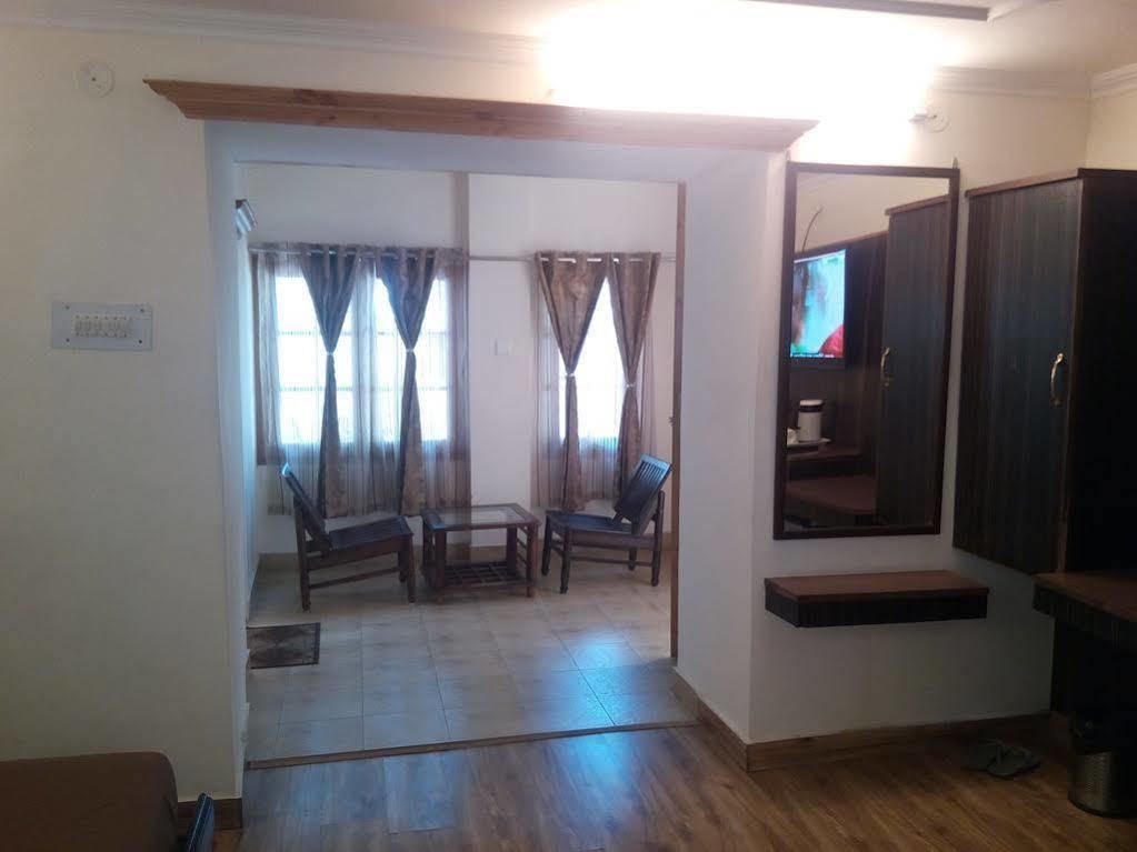 Torrentium Lodge Shimla Bagian luar foto