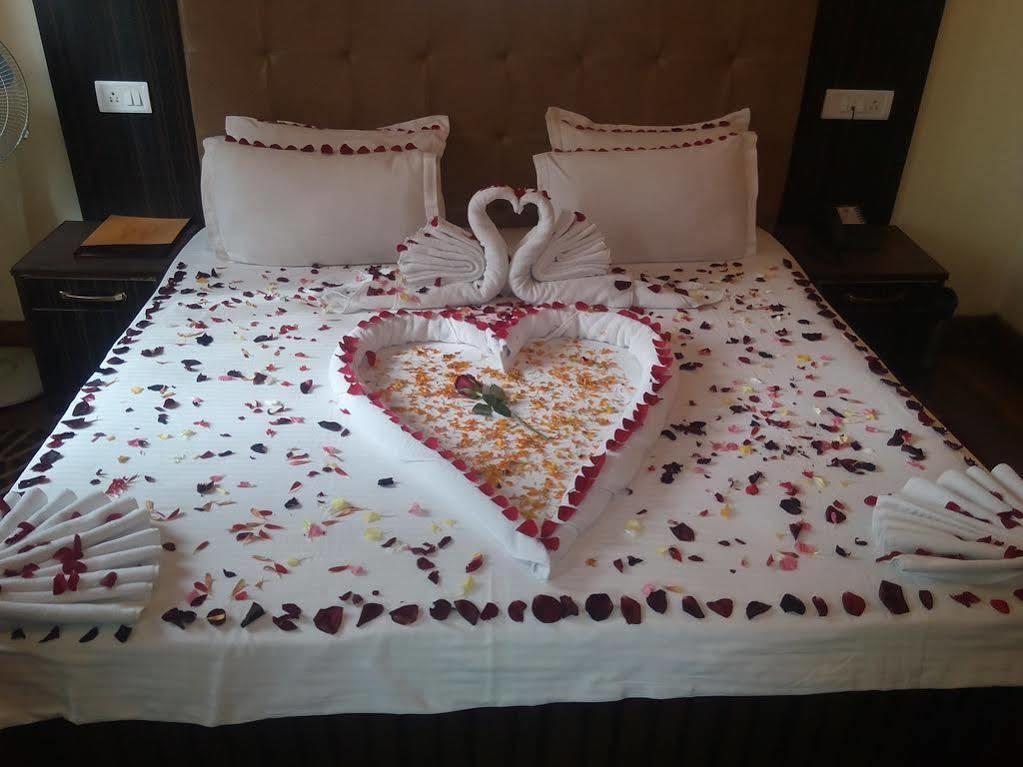 Torrentium Lodge Shimla Bagian luar foto